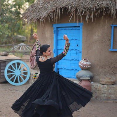 Black Elegant Faux Blooming Gown with Kutchi Gamthi Work