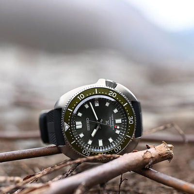 Seiko Prospex Green Dial Men 42.7mm