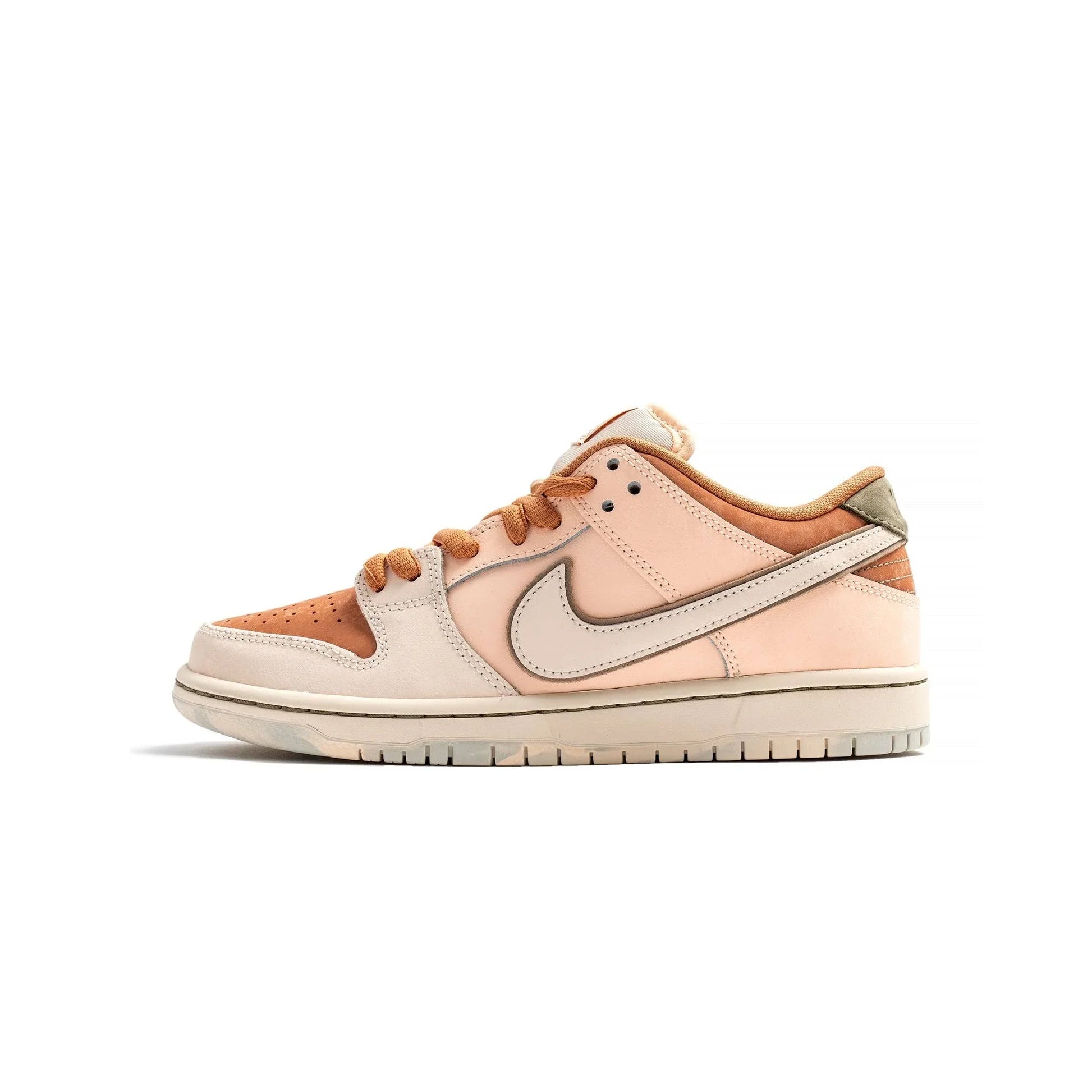 Nike SB Dunk Low Trocadéro Gardens