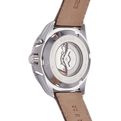 Seiko Kinetic Beige Dial Men 44.7mm