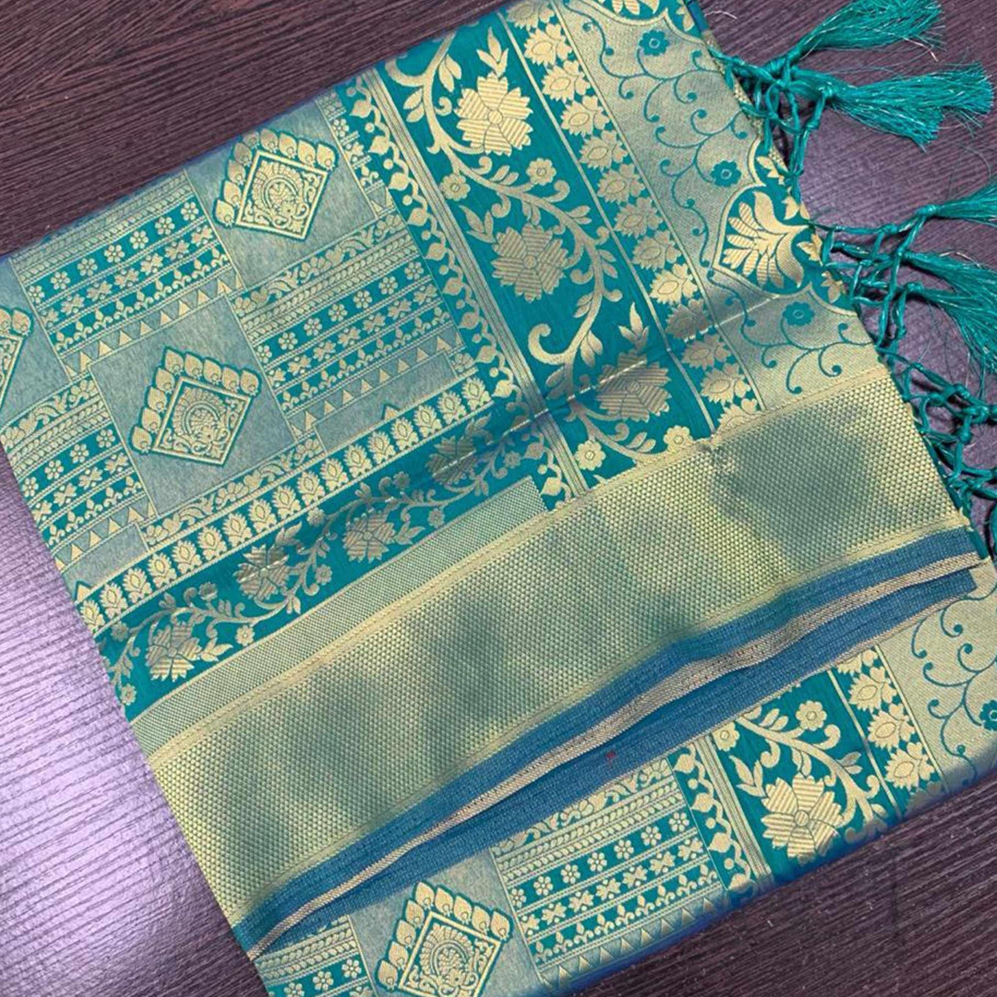 surpassing-green-colored-festive-wear-woven-silk-saree-with-tassels-84176