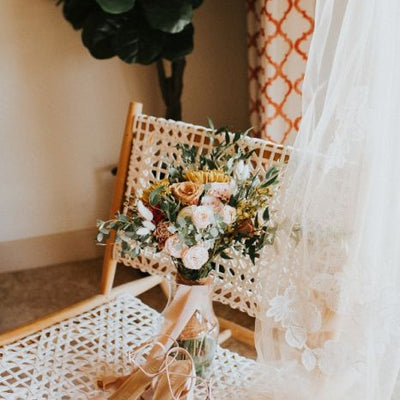 Trendy Minimalist Desert Wedding