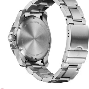 Victorinox Maverick Silver Stainless Steel Men 43mm
