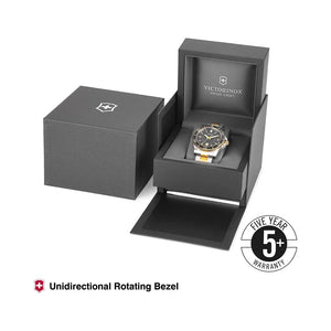 Victorinox Maverick Men Black Dial Men 43mm