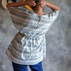 Whispering A Tale (Night Suit)