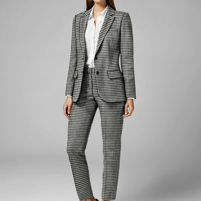 Women's Big Houndstooth BW Tweed Suit