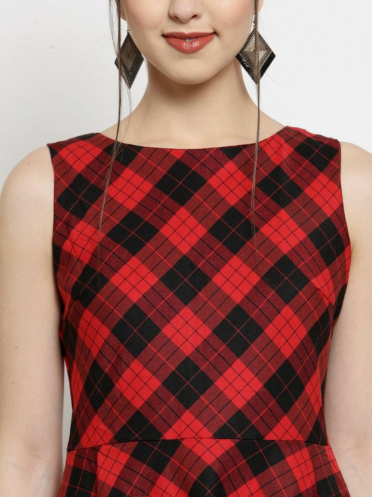 Women Checked Red Round Neck Dress. XXL Women Checked Red Round Neck Dress. XXL