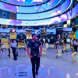 BLACKTREE EXCLUSIVE BLACK T-SHIRT.