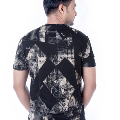 BLACKTREE EXCLUSIVE BLACK T-SHIRT.