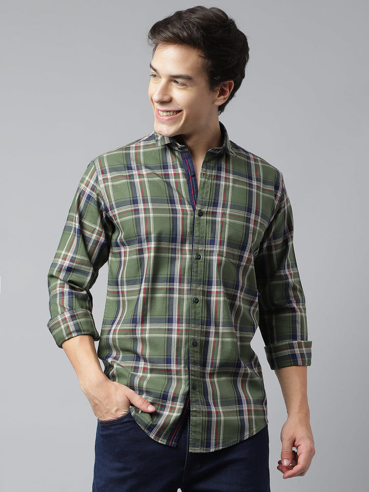 Men Green Standard Fit Checkered Casual Shirt