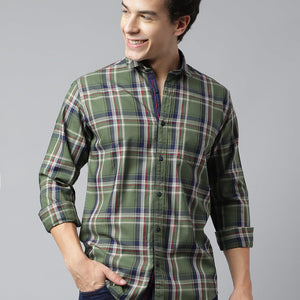 Men Green Standard Fit Checkered Casual Shirt