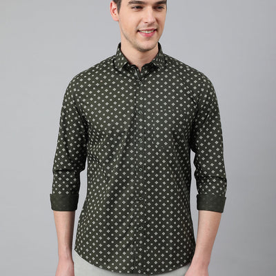 Men Olive Standard Fit Printed Casual Shirt