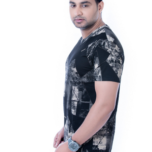 BLACKTREE EXCLUSIVE BLACK T-SHIRT.