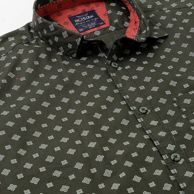 Men Olive Standard Fit Printed Casual Shirt