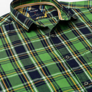 Men Green Standard Fit Checkered Casual Shirt
