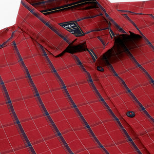 Men Maroon Standard Fit Checkered Casual Shirt