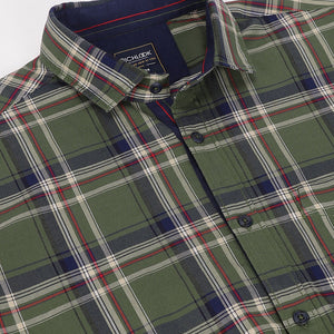Men Green Standard Fit Checkered Casual Shirt