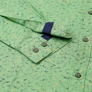 Men Green Standard Fit Printed Casual Shirt