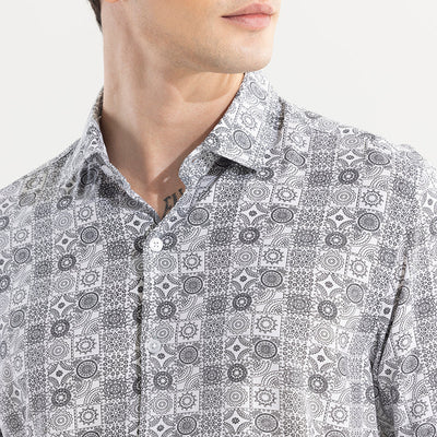 Imprint Motif White Shirt
