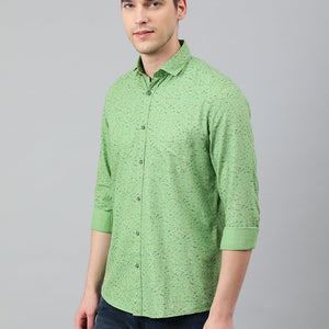 Men Green Standard Fit Printed Casual Shirt