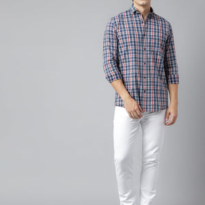 Men Navy Maroon Standard Fit Checkered Casual Shirt
