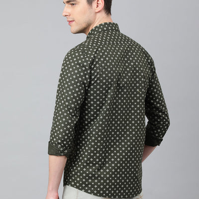 Men Olive Standard Fit Printed Casual Shirt