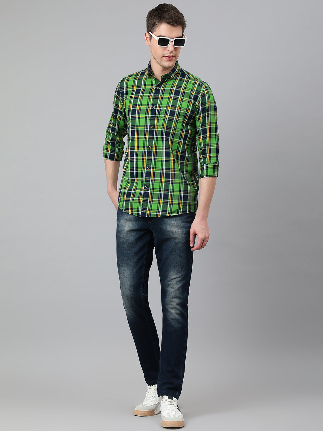 Men Green Standard Fit Checkered Casual Shirt