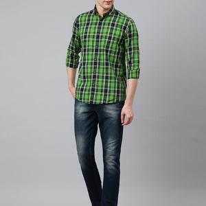 Men Green Standard Fit Checkered Casual Shirt
