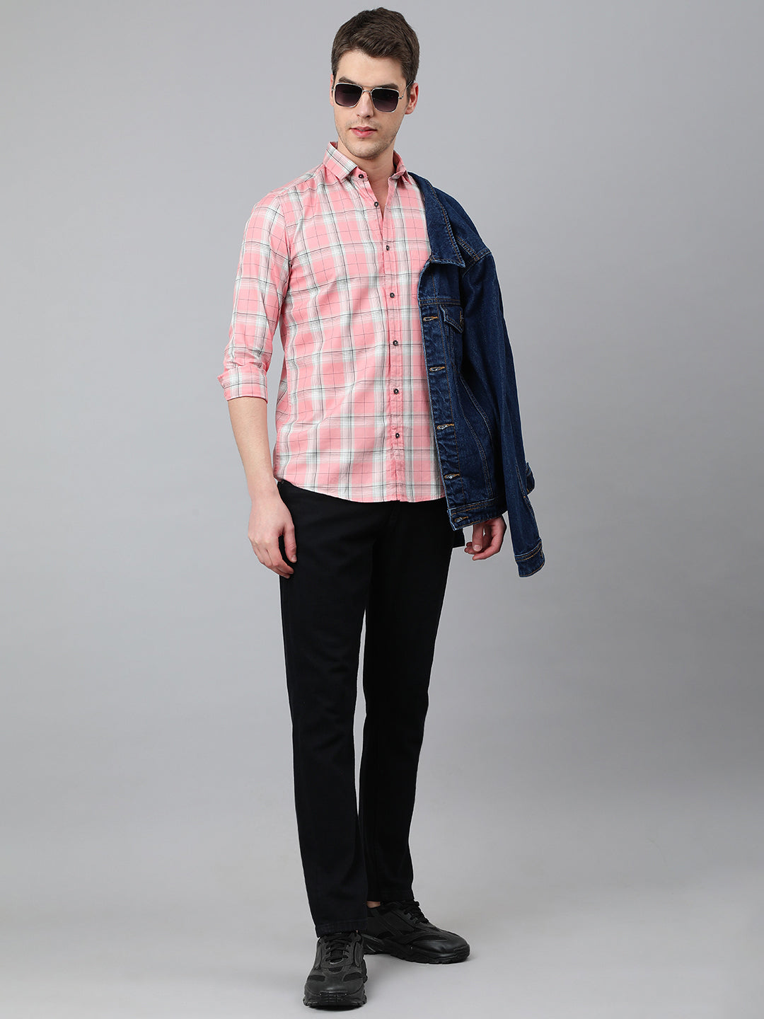 Men Pink Standard Fit Checkered Casual Shirt