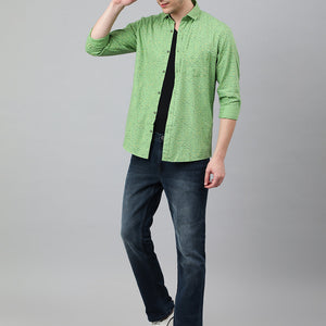 Men Green Standard Fit Printed Casual Shirt