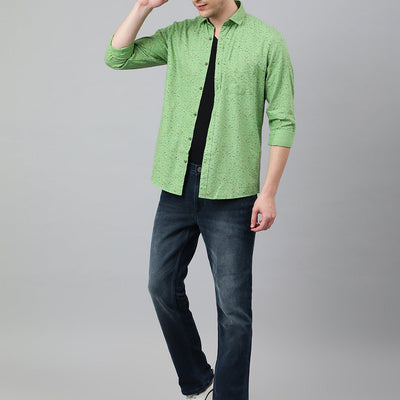 Men Green Standard Fit Printed Casual Shirt