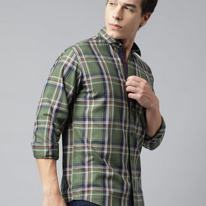 Men Green Standard Fit Checkered Casual Shirt
