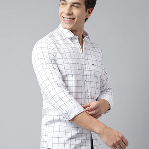 Men White Standard Fit Checkered Casual Shirt