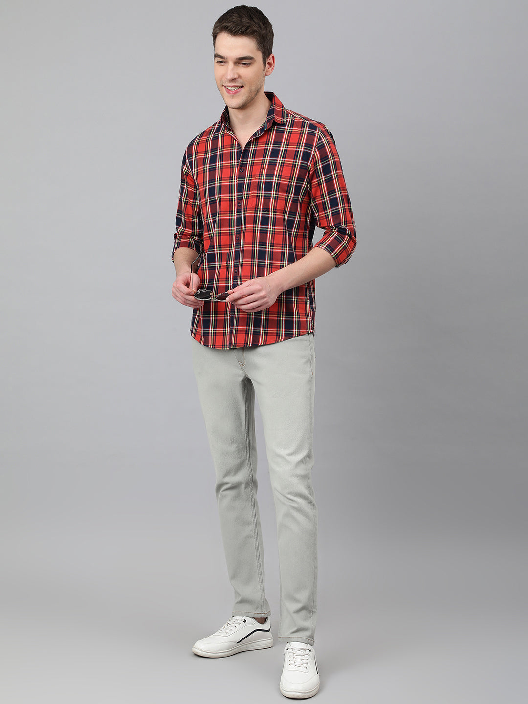 Men Red Standard Fit Checkered Casual Shirt