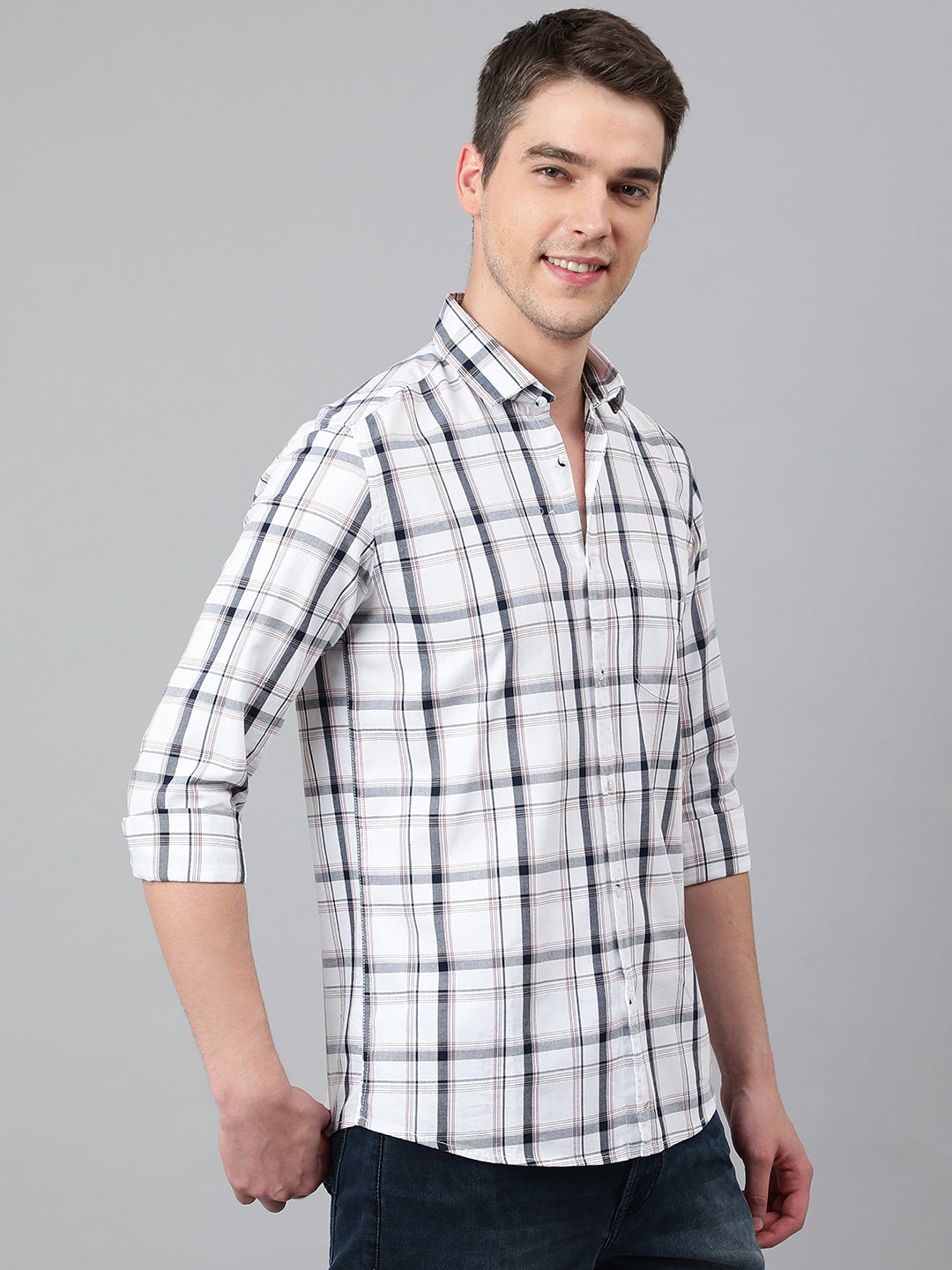 Men White Standard Fit Checkered Casual Shirt