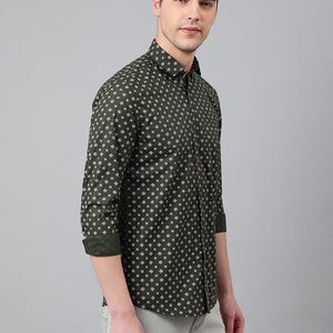 Men Olive Standard Fit Printed Casual Shirt