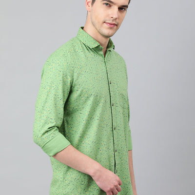Men Green Standard Fit Printed Casual Shirt