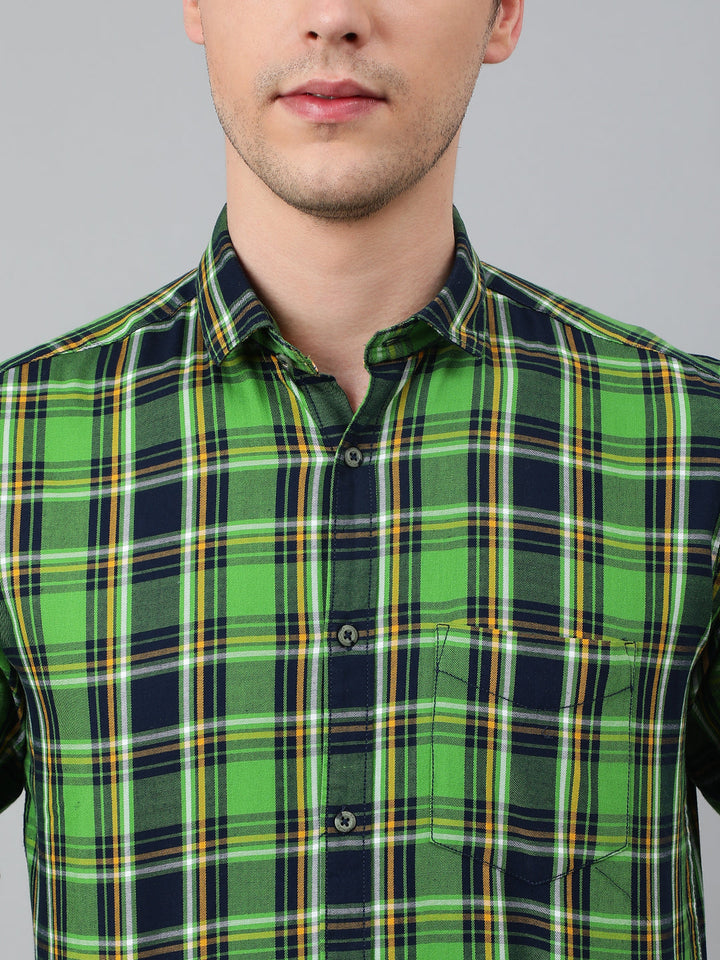 Men Green Standard Fit Checkered Casual Shirt