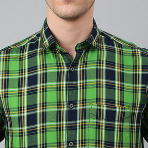 Men Green Standard Fit Checkered Casual Shirt