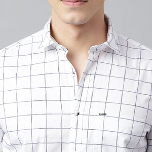 Men White Standard Fit Checkered Casual Shirt