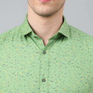 Men Green Standard Fit Printed Casual Shirt