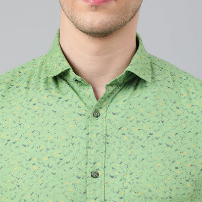 Men Green Standard Fit Printed Casual Shirt