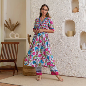 Lavender Floral Front Gathered Kurta Pant Set