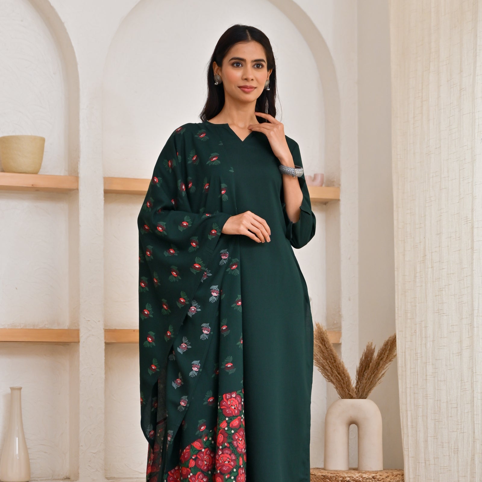Emerald Green Kurta Pant Set with Floral Dupatta