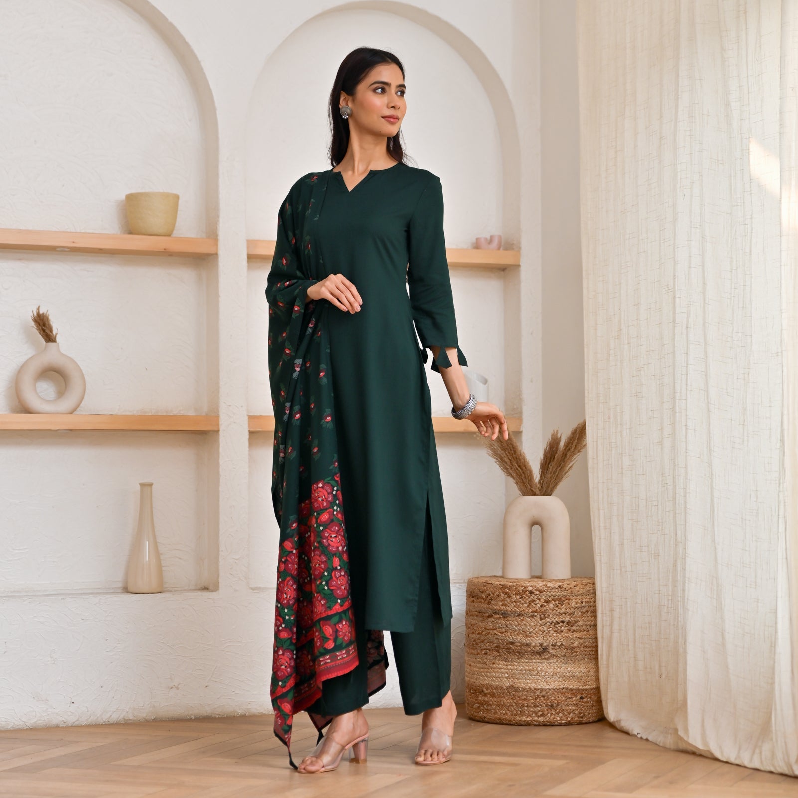 Emerald Green Kurta Pant Set with Floral Dupatta