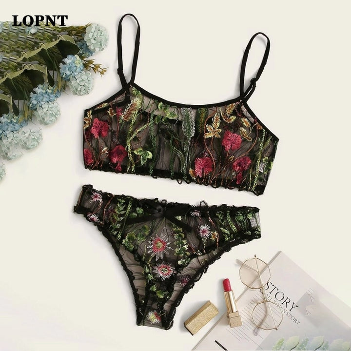BlackTree  sexy Embroidery lingerie set ..