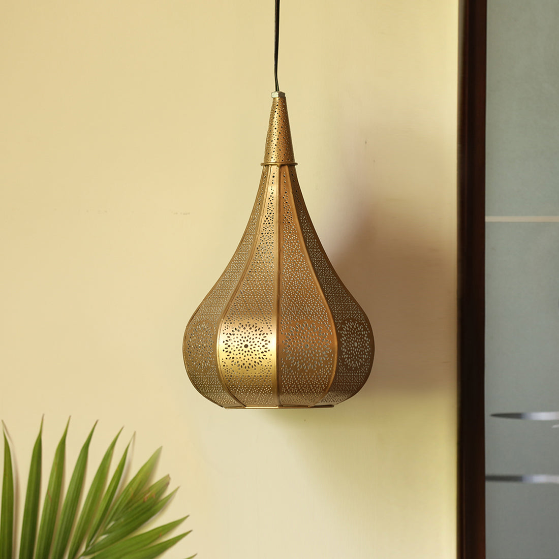 EXCLUSIVELANE 'Morrocan Flame' Hand-etched Pendant Lamp In Iron (13 Inch, Matte Finish) - view 3