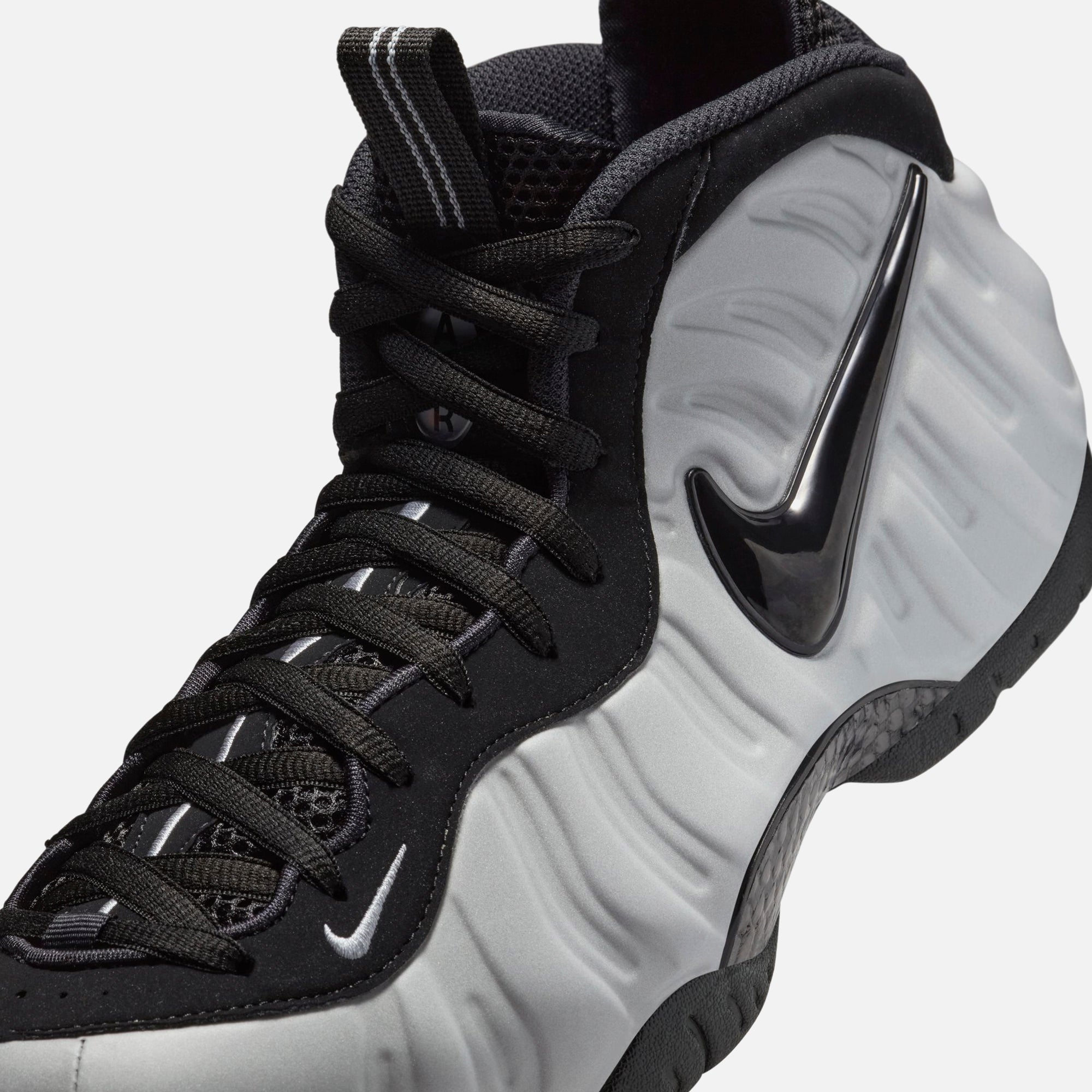 Nike Air Foamposite Pro - Wolf Grey / Black - view 7