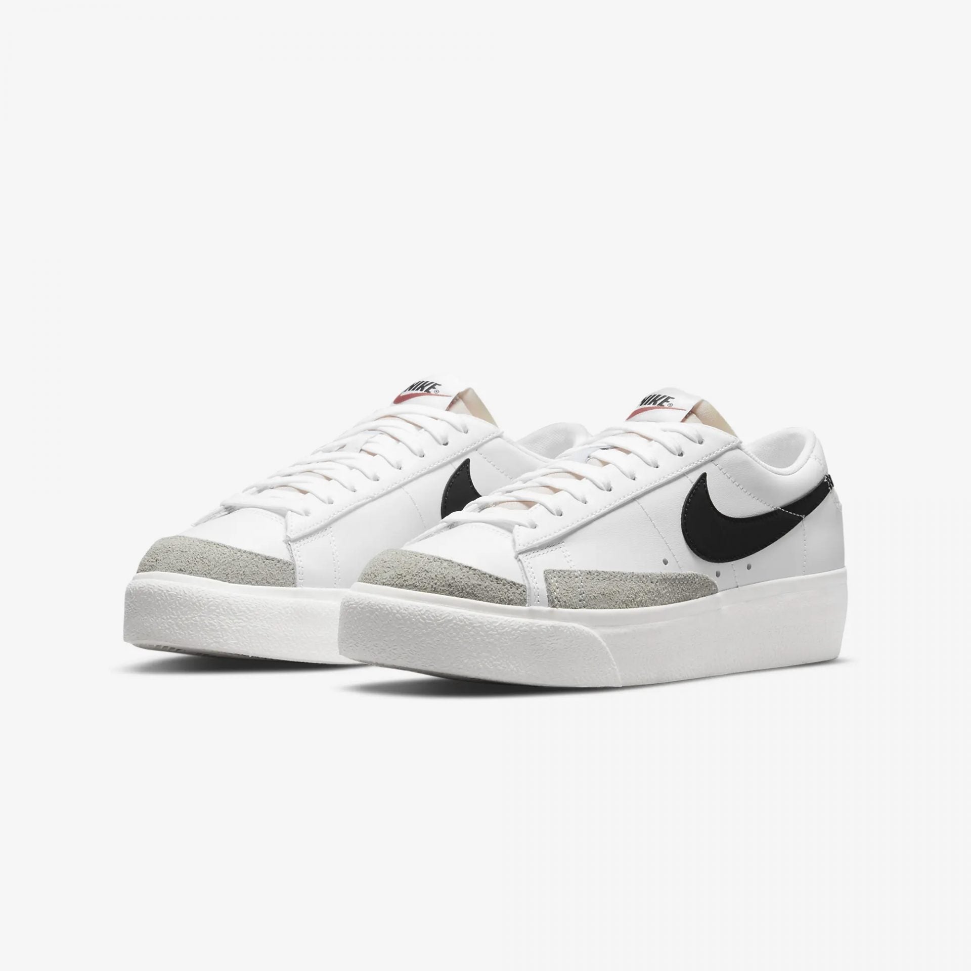 Nike | BLAZER LOW PLATFORM