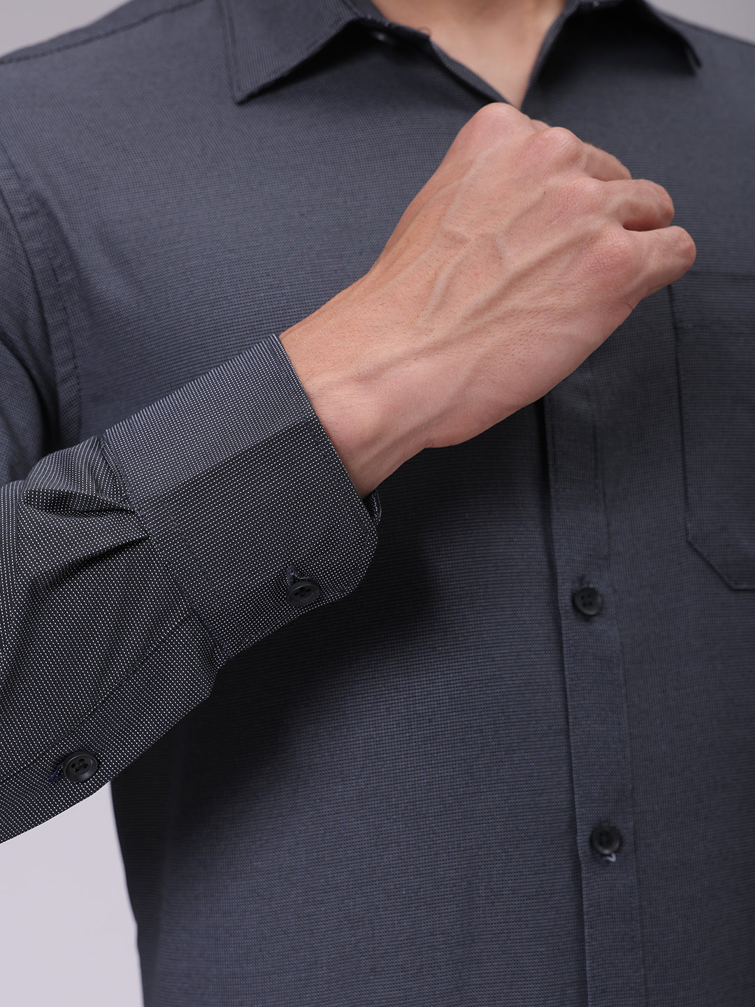 Luxe by TIGC Men's Black Slim Fit Solid Formal Shirt - view 7